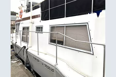 2000 Westlake Avenue N #E-3, Seattle, WA 98109 - Photo 8