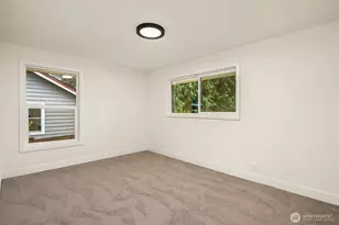 2032 NE 123rd St, Seattle, WA 98125 - Photo 16