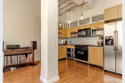 1120 Cliff Street #211, Tacoma, WA 98402 - Photo 6