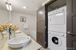 413 NE 70th St, Seattle, WA 98115 - Photo 28