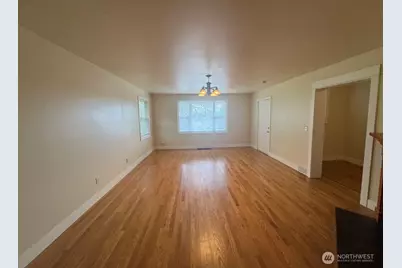 1735 24th Avenue #A, Seattle, WA 98122 - Photo 2