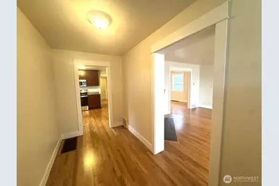 1735 24th Avenue #A, Seattle, WA 98122 - Photo 8