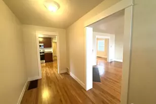 1735 24th Ave, Seattle, WA 98122 - Photo 8