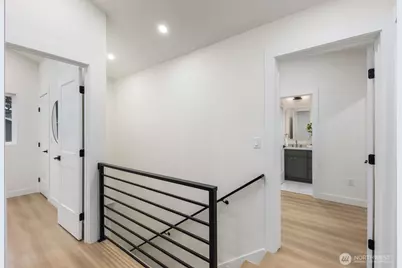 7555 32nd Avenue SW #B, Seattle, WA 98126 - Photo 12