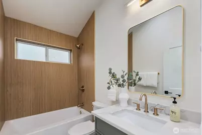 7555 32nd Avenue SW #B, Seattle, WA 98126 - Photo 26