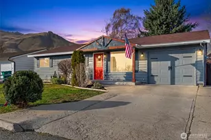 708 Cherry Ct, Wenatchee, WA 98801 - Photo 26