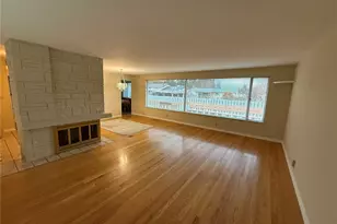 221 W Forest Ave, Port Angeles, WA 98362 - Photo 4