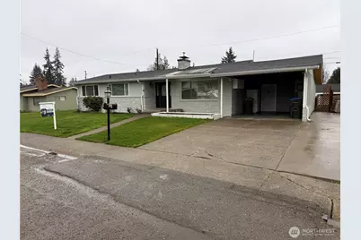 221 W Forest Avenue, Port Angeles, WA 98362 - Photo 2