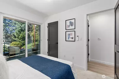 10736 Interlake Avenue N, Seattle, WA 98133 - Photo 6