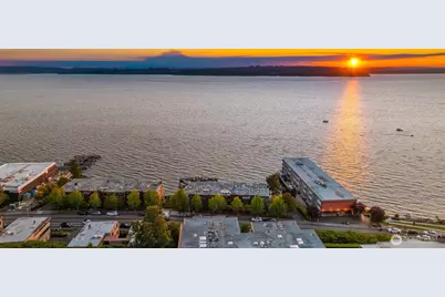 733 Lake Street S #101, Kirkland, WA 98033 - Photo 2