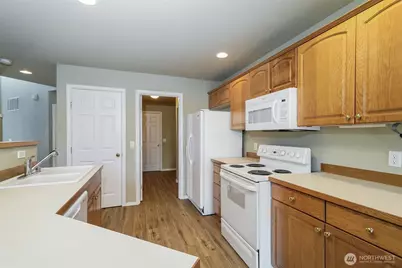 10907 185th Avenue E, Bonney Lake, WA 98391 - Photo 8