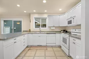 2949 Sunset, Bellingham, WA 98225 - Photo 6