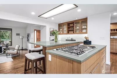 2234 108th Avenue SE, Bellevue, WA 98004 - Photo 10