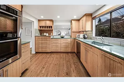 2234 108th Avenue SE, Bellevue, WA 98004 - Photo 12