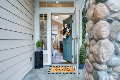 562 Elma Avenue NE, Renton, WA 98059 - Photo 4