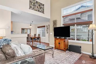 562 Elma Avenue NE, Renton, WA 98059 - Photo 8