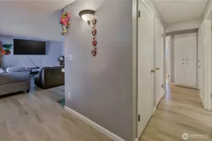 1055 S 317th St, Federal Way, WA 98003 - Photo 6