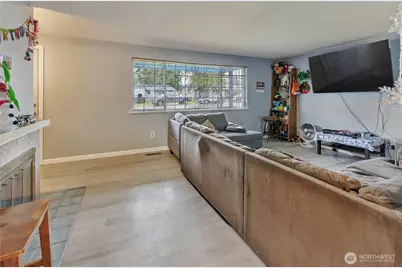 1055 S 317th Street, Federal Way, WA 98003 - Photo 4