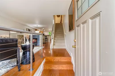 2674 SW Sylvan Heights Dr, Seattle, WA 98106 - Photo 6