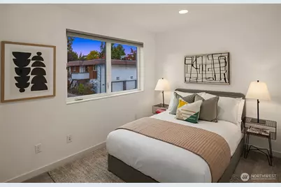 9553 Ashworth Avenue N #B, Seattle, WA 98103 - Photo 14