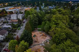 9553 Ashworth Ave N, Seattle, WA 98103 - Photo 24