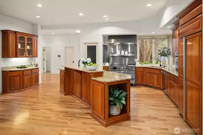 3533 262nd Avenue SE, Sammamish, WA 98075 - Photo 8