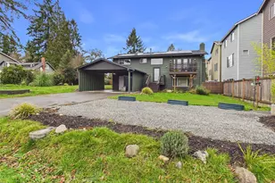 215 Hubbard Rd, Lynnwood, WA 98036 - Photo 2