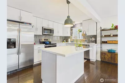 215 Hubbard Road, Lynnwood, WA 98036 - Photo 8