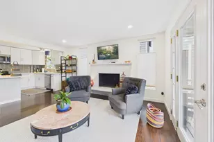 215 Hubbard Rd, Lynnwood, WA 98036 - Photo 4