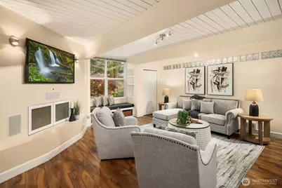 16214 NE 24th Street, Bellevue, WA 98008 - Photo 14