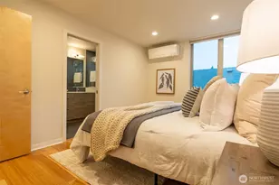 4413 Meridian Ave N, Seattle, WA 98103 - Photo 14