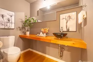 4413 Meridian Ave N, Seattle, WA 98103 - Photo 10