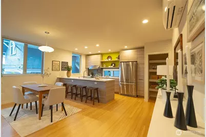 4413 Meridian Avenue N, Seattle, WA 98103 - Photo 4