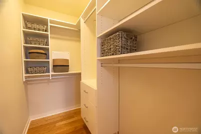 4413 Meridian Avenue N, Seattle, WA 98103 - Photo 14