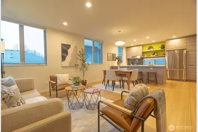 4413 Meridian Avenue N, Seattle, WA 98103 - Photo 2