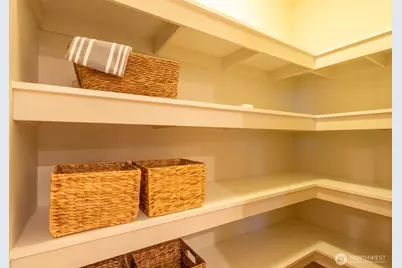 4413 Meridian Avenue N, Seattle, WA 98103 - Photo 10