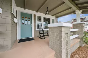 1829 Washington Ave, Enumclaw, WA 98022 - Photo 2