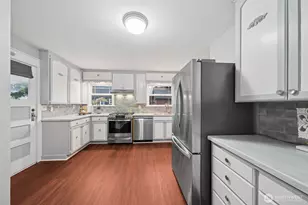 1829 Washington Ave, Enumclaw, WA 98022 - Photo 10