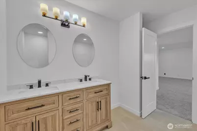 414 Easy Street SE, Rainier, WA 98576 - Photo 8