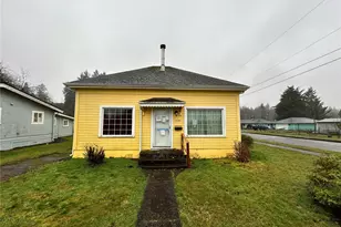 1304 5th St, Cosmopolis, WA 98537 - Photo 1