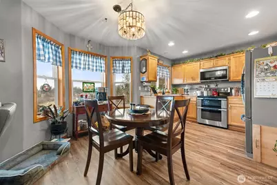 648 Kaitlyn St W, Eatonville, WA 98328 - Photo 10