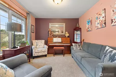 648 Kaitlyn St W, Eatonville, WA 98328 - Photo 4