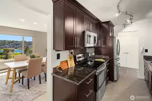 1234 Taylor Ave N, Seattle, WA 98109 - Photo 12