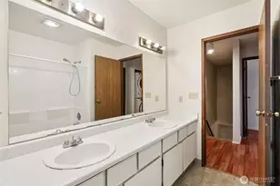 8823 Holly Dr, Everett, WA 98208 - Photo 10