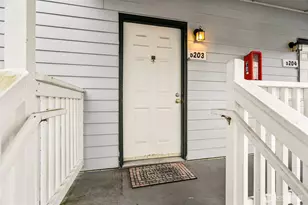 8823 Holly Dr, Everett, WA 98208 - Photo 14