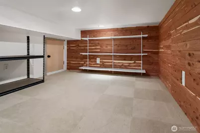 2113 3rd Avenue W, Seattle, WA 98119 - Photo 24