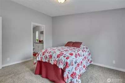 12818 Prairie Ridge Drive E, Bonney Lake, WA 98391 - Photo 20