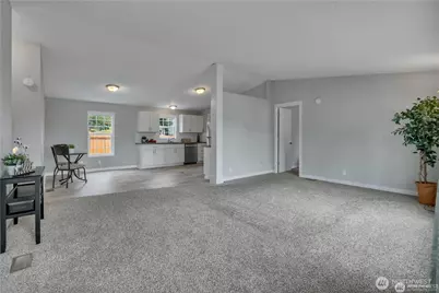 12818 Prairie Ridge Drive E, Bonney Lake, WA 98391 - Photo 8