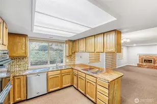 4223 NE 205th St, Lake Forest Park, WA 98155 - Photo 10