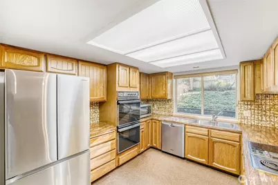 4223 NE 205th Street, Lake Forest Park, WA 98155 - Photo 8